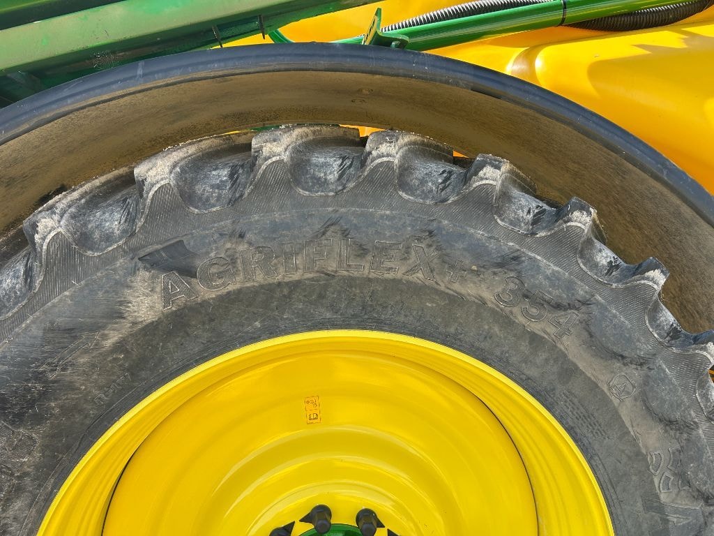Pulverisateur JOHN DEERE R952i - photo slide 14