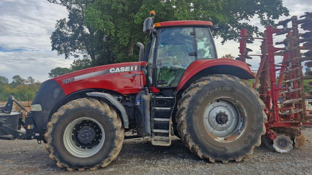 Tracteur CASE IH MAGNUM 260 - photo slide 3