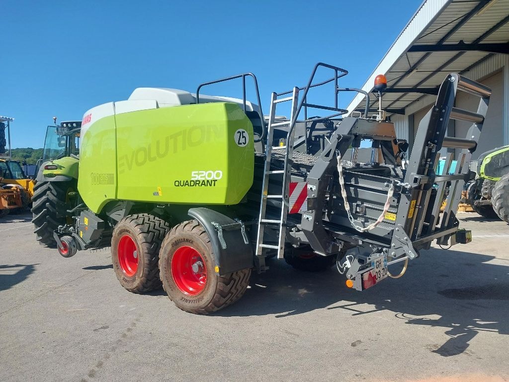 Presse haute densite CLAAS quadrant 5200  - photo slide 6