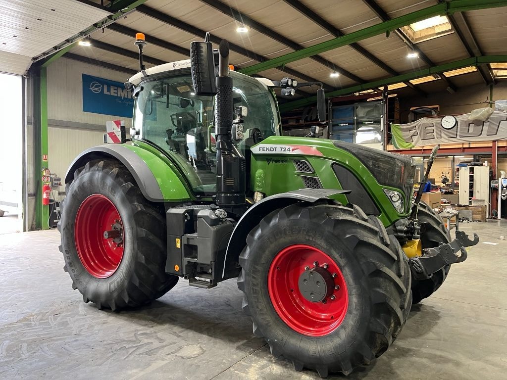 Tracteur FENDT 724 VARIO PROFI + - photo slide 8