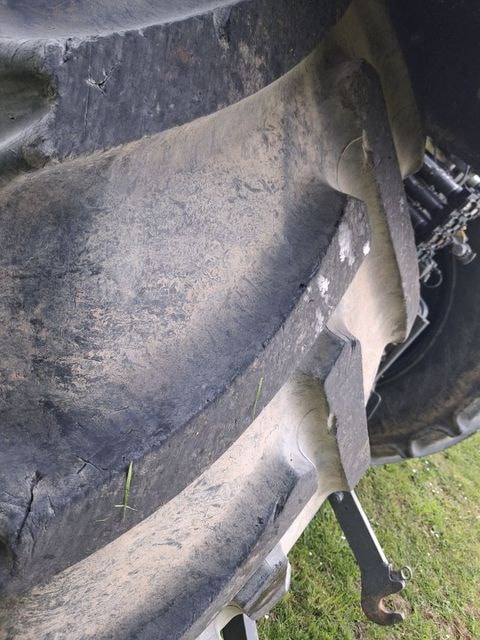 Tracteur VALTRA T215 - photo slide 28