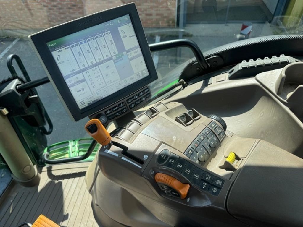 Tracteur JOHN DEERE 6155R - photo slide 10