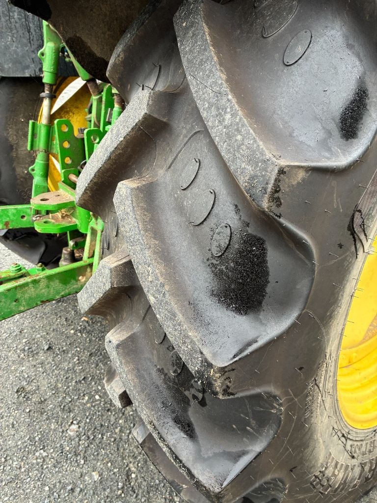 Tracteur chargeur JOHN DEERE 6330 STD - photo slide 14