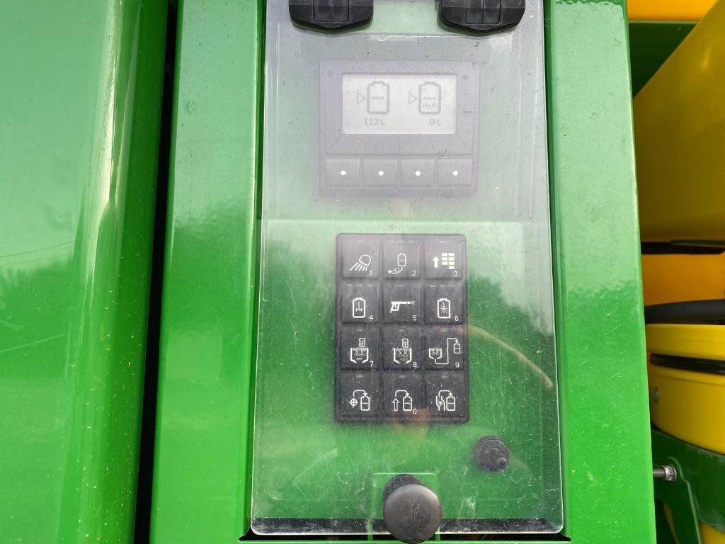 Pulverisateur automoteur JOHN DEERE R4140I - photo slide 22