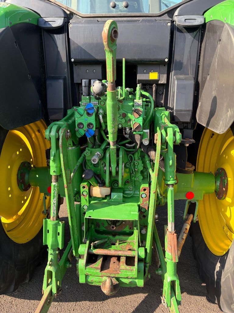 Tracteur JOHN DEERE 6110M - photo slide 20