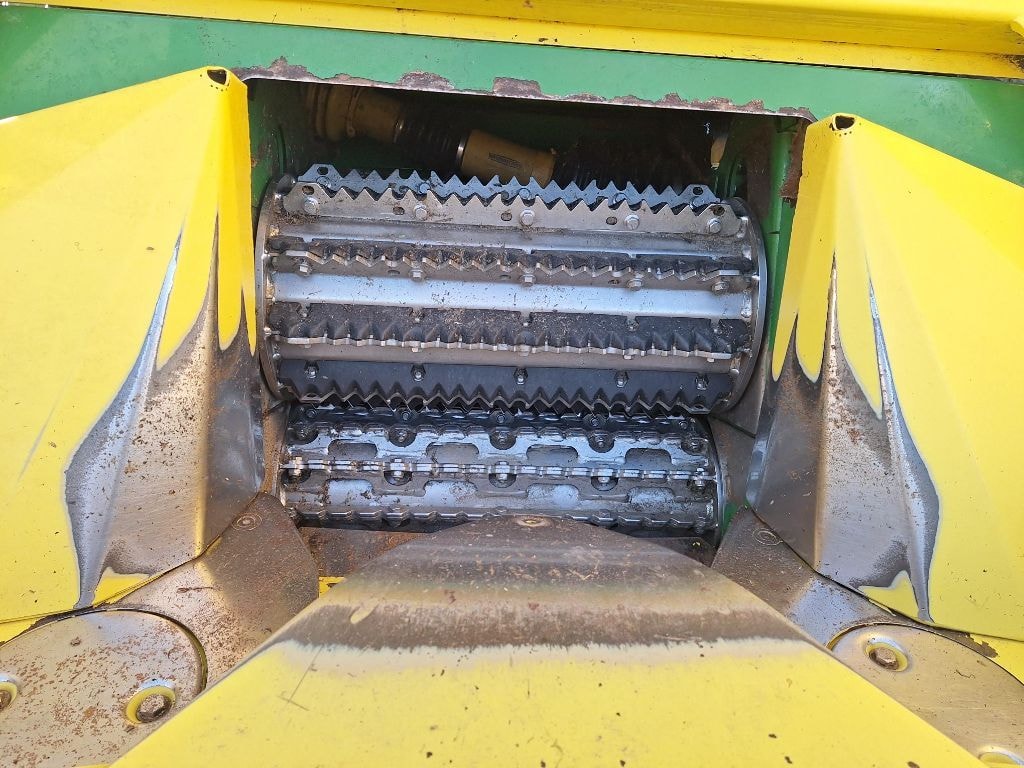 Ensileuse JOHN DEERE 8200 - photo slide 2