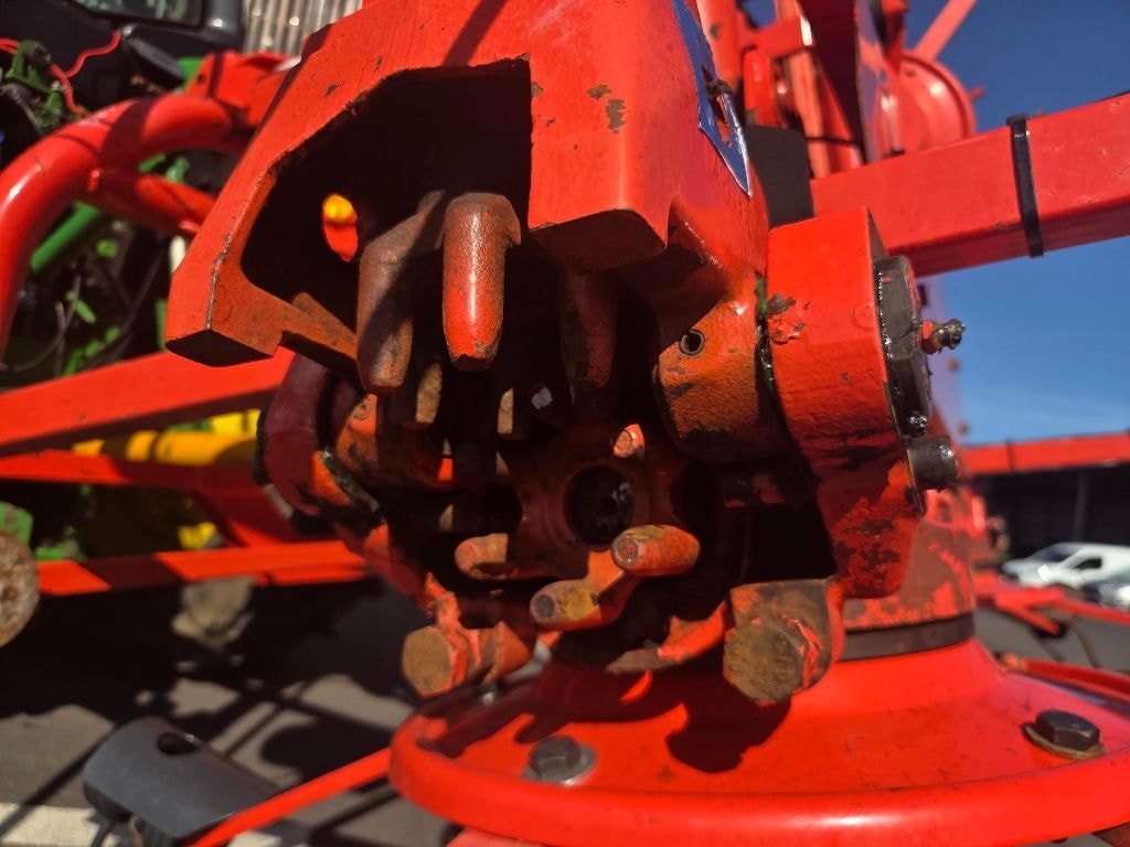Faneuse KUHN GF5801 - photo slide 10