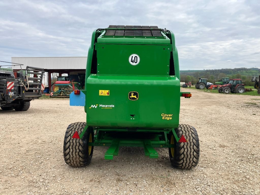 Presse balles rondes JOHN DEERE 864 MAXICUT - photo slide 8