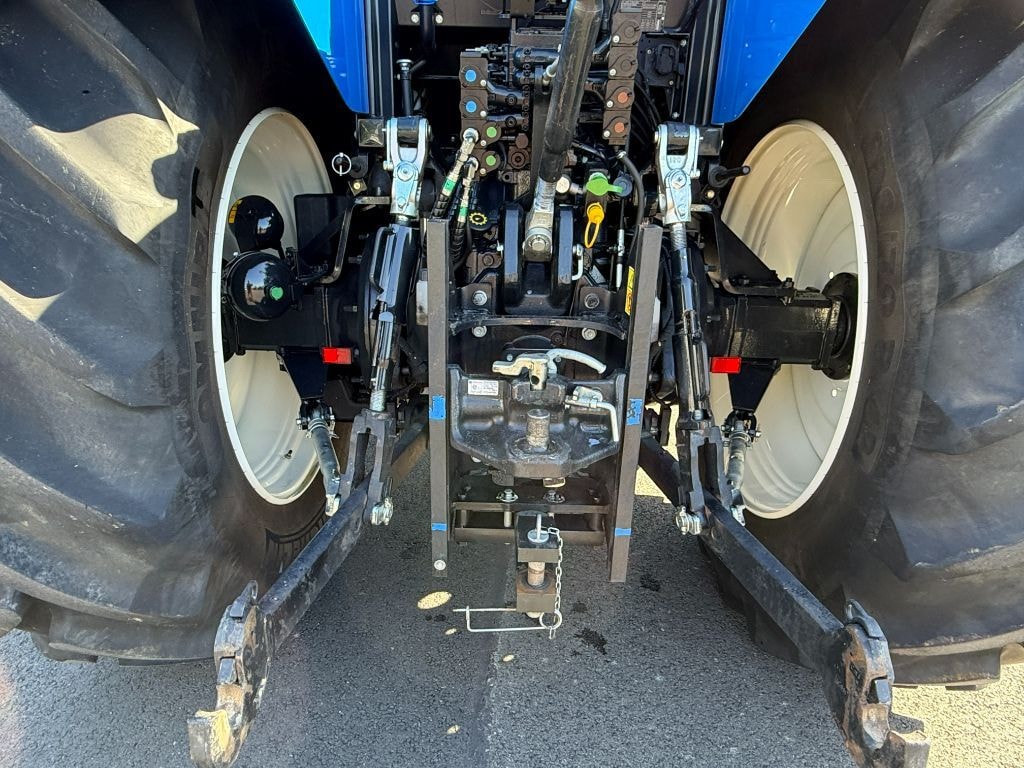 Tracteur NEW HOLLAND T7.210 - photo slide 17