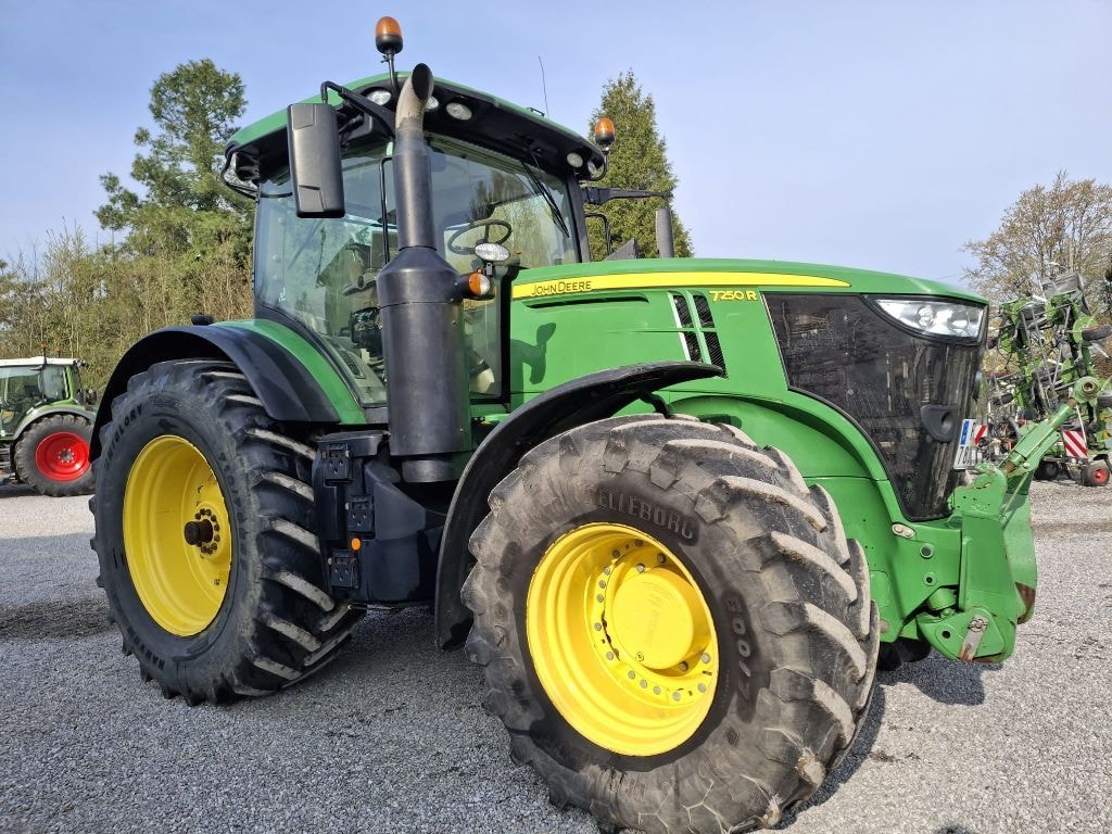Tracteur JOHN DEERE 7250R - photo slide 5