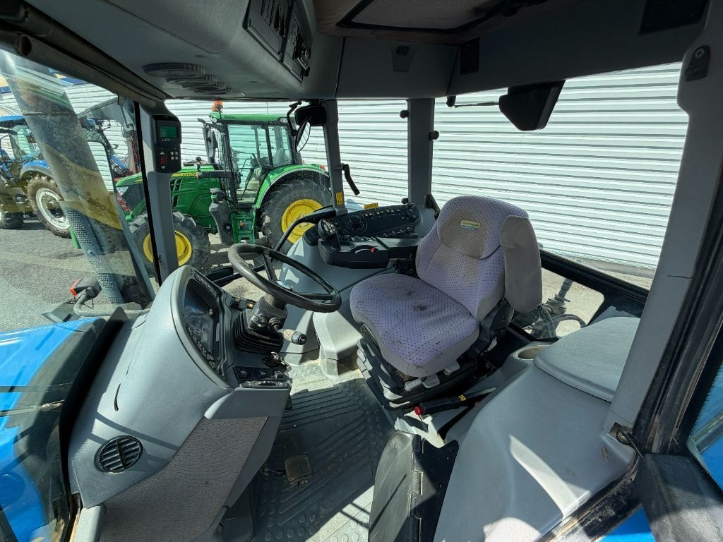 Tracteur NEW HOLLAND TVT170 - photo slide 9