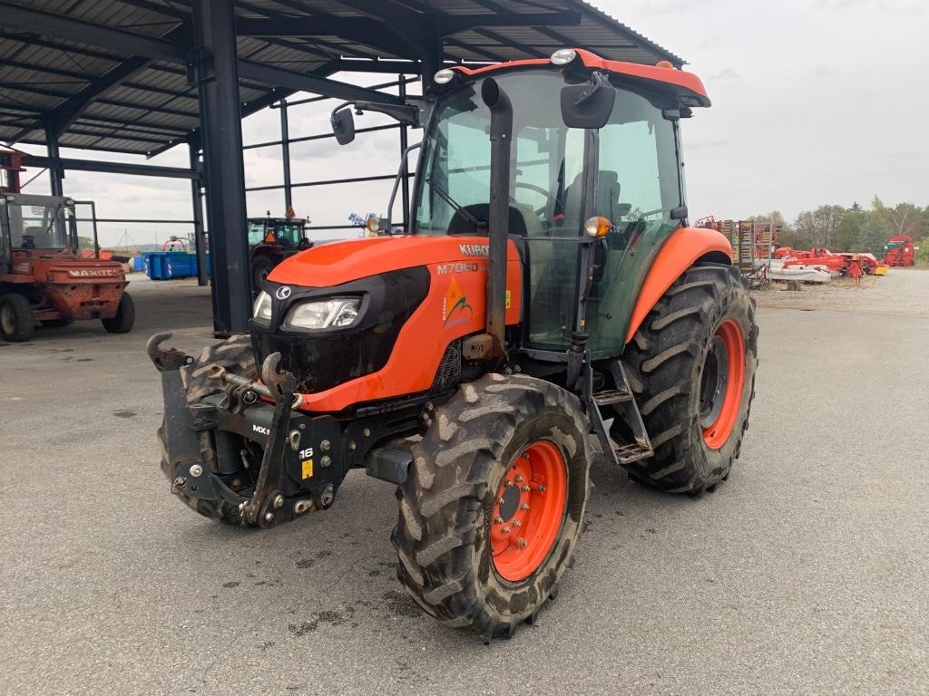Tracteur KUBOTA M7060 - photo slide 21