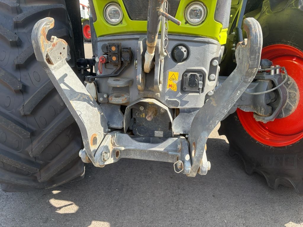 Tracteur CLAAS Axion 850 - photo slide 12