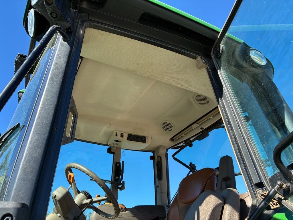 Tracteur JOHN DEERE 6155 M COMMAND QUAD  - photo slide 8