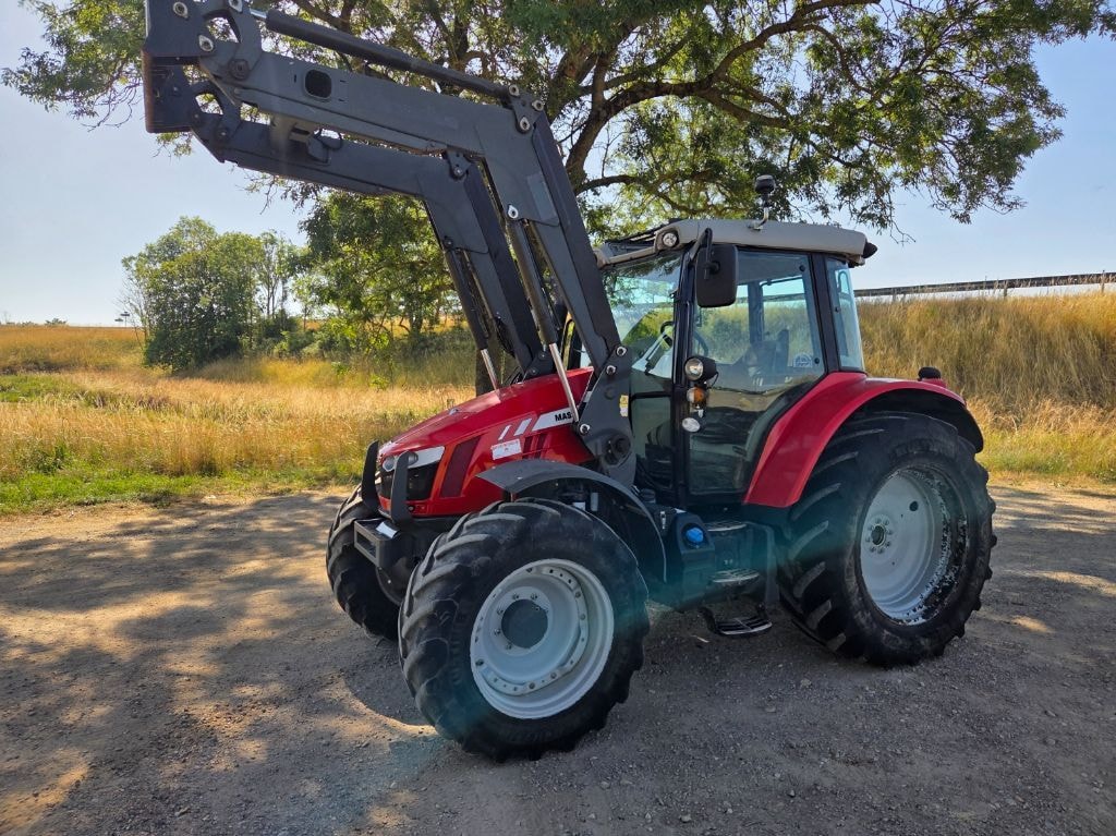 Tracteur chargeur MASSEY FERGUSON 5711S DYNA-4 EFFICIENT - photo slide 2