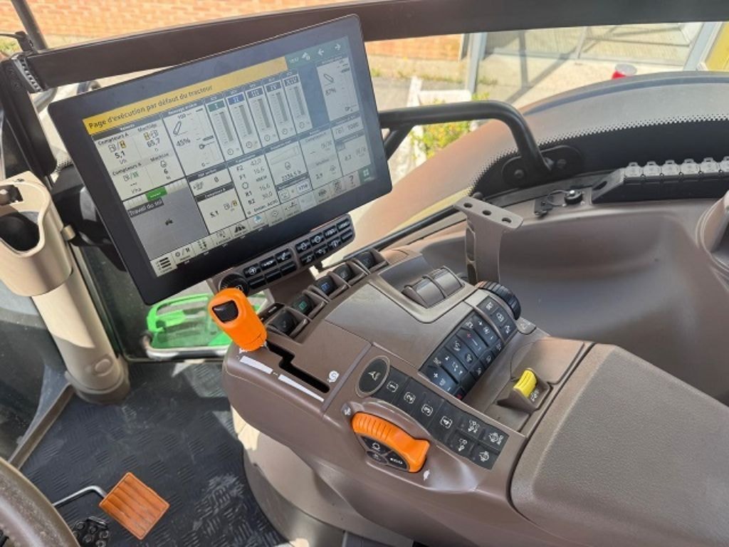 Tracteur JOHN DEERE 6R 215 - photo slide 10