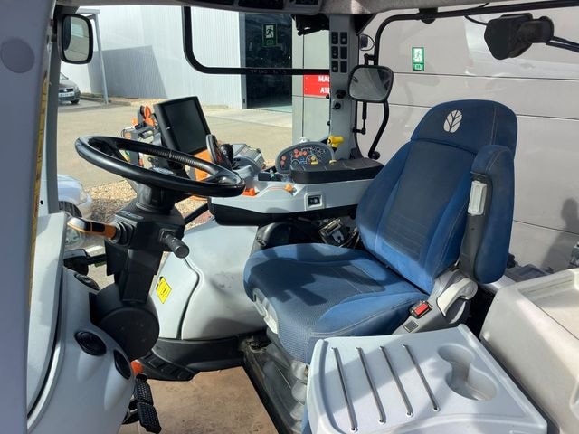 Tracteur NEW HOLLAND T6.155 - photo slide 5