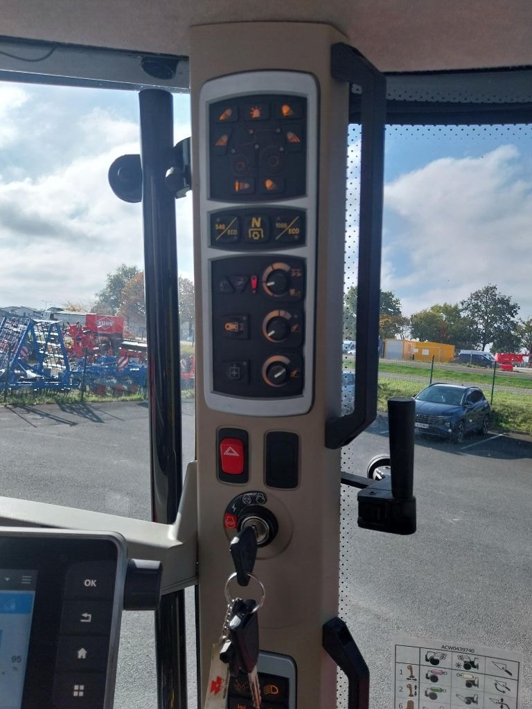 Tracteur MASSEY FERGUSON 7716S DYNA-VT EFFICIENT - photo slide 18