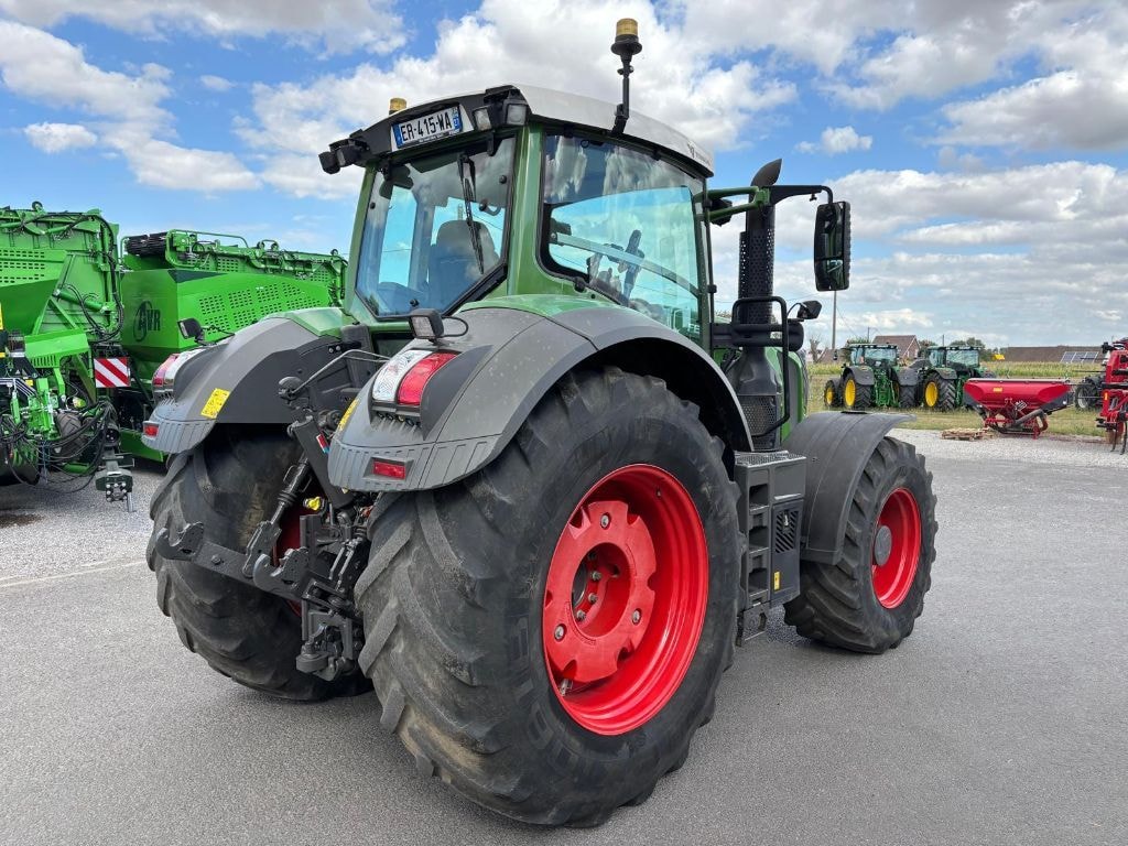 Tracteur FENDT 826 VARIO PROFI + - photo slide 25