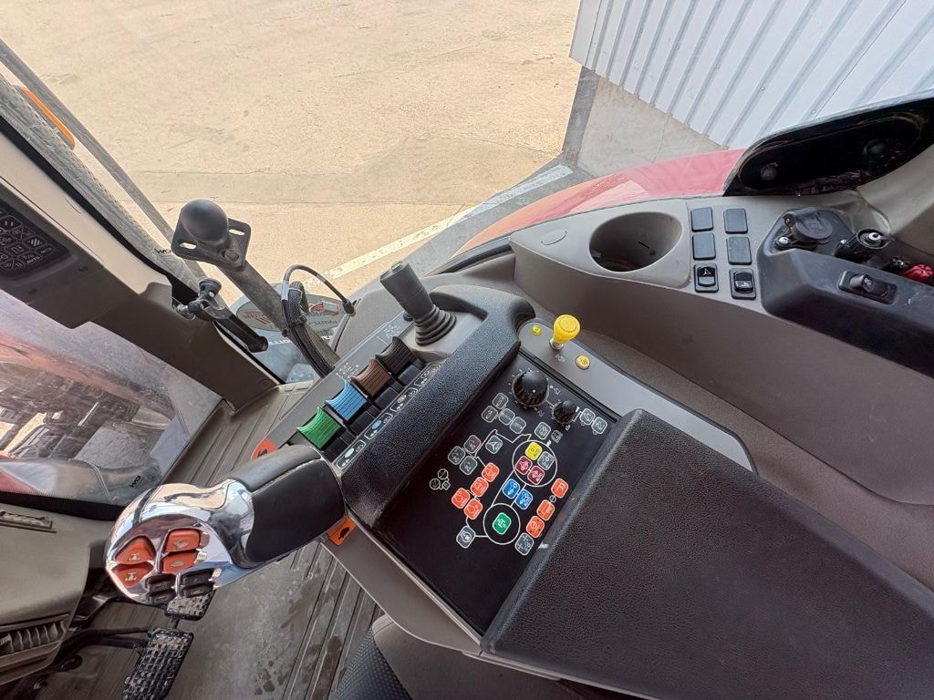 Tracteur CASE IH PUMA 185 - photo slide 15