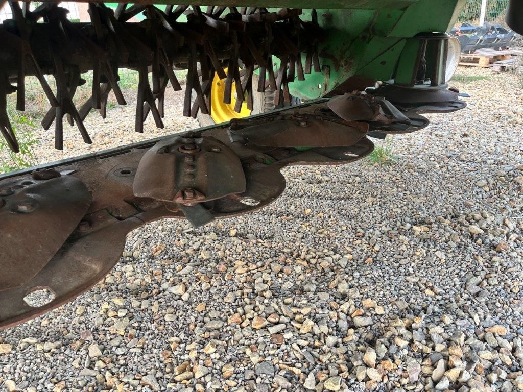 Faucheuse conditionneuse JOHN DEERE 835 - photo slide 7