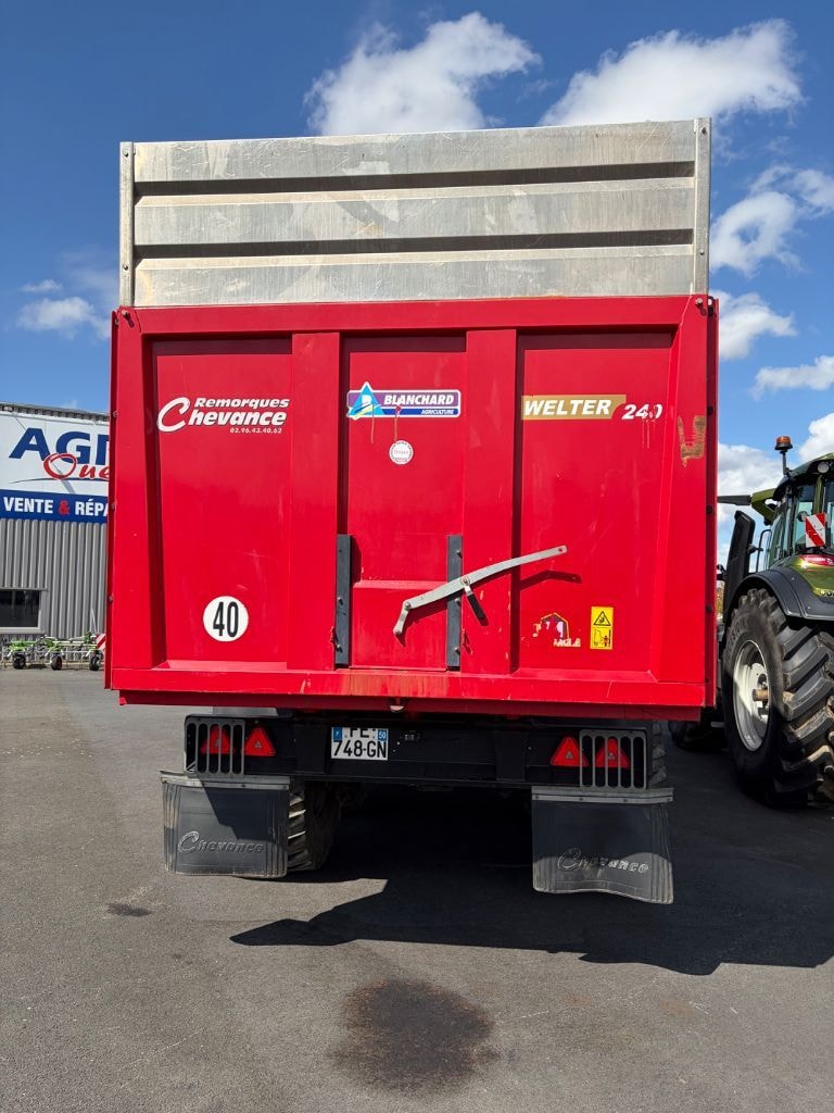 Benne CHEVANCE Welter 240 - photo slide 18