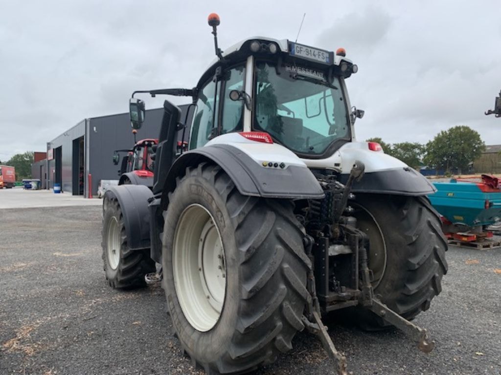 Tracteur VALTRA T214D - photo slide 4