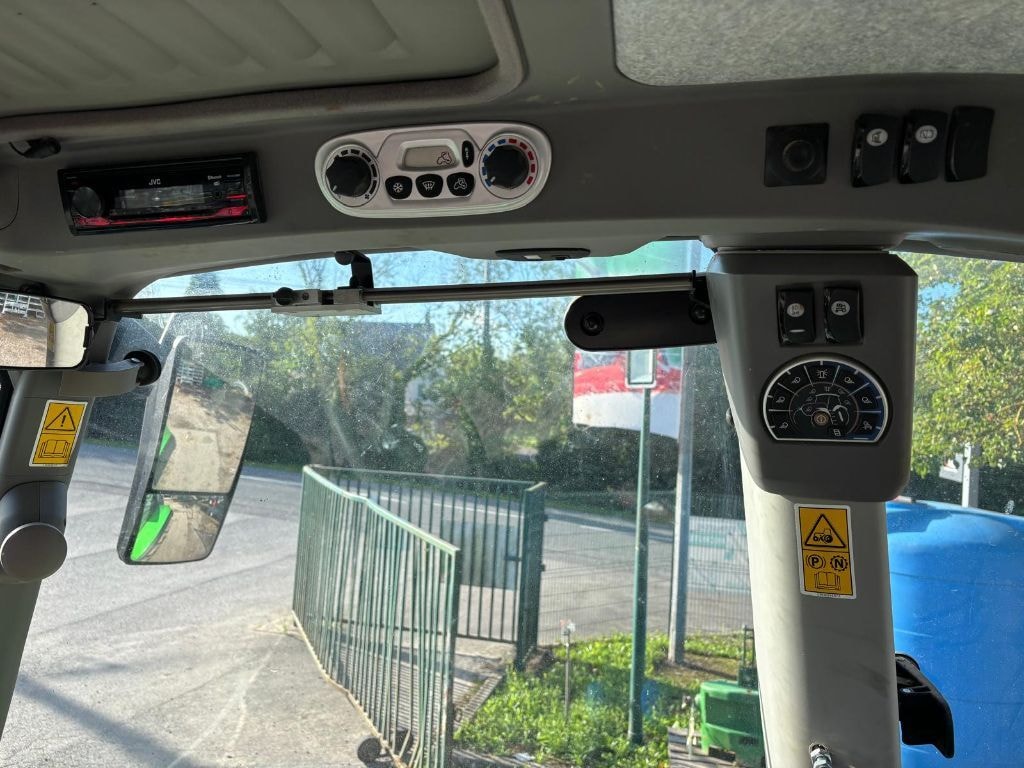 Tracteur DEUTZ FAHR 6160 RCShift - photo slide 25