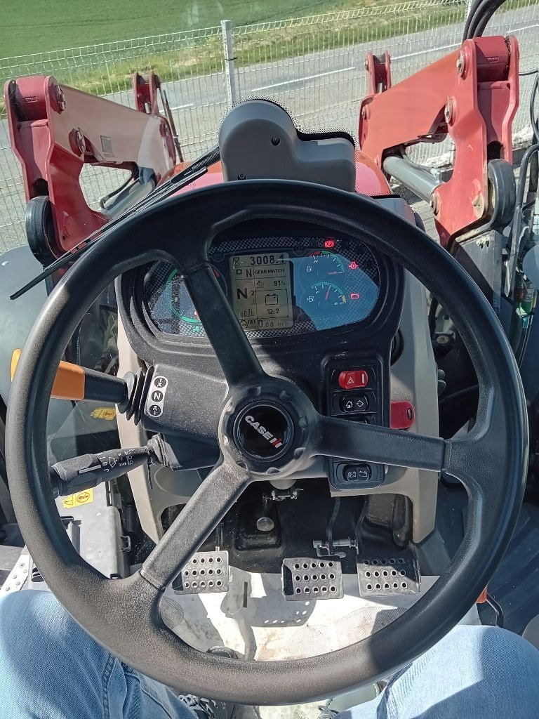 Tracteur chargeur CASE IH LUXXUM 100 - photo slide 13
