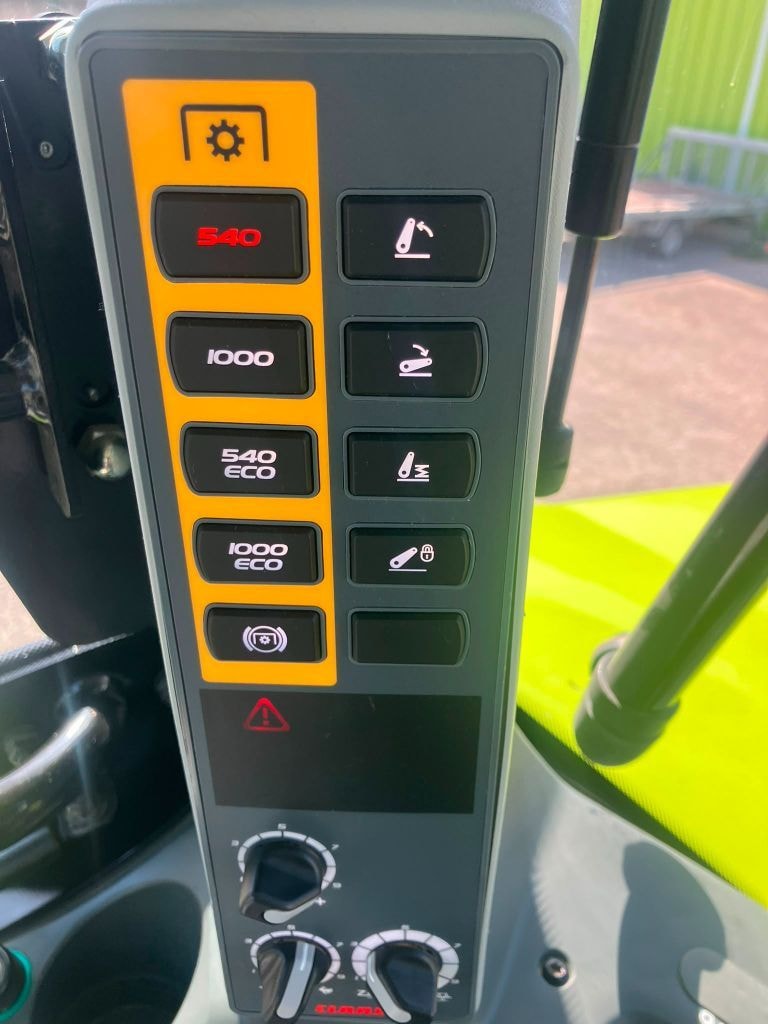 Tracteur CLAAS ARION 530 cis+ - photo slide 16