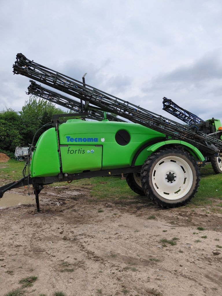Pulverisateur TECNOMA FORTIS 4300 - photo slide 1
