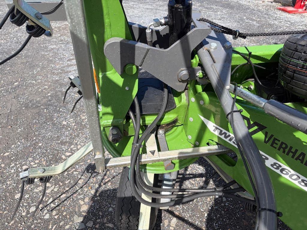 Faneuse FENDT TWISTER 8608 N - photo slide 14