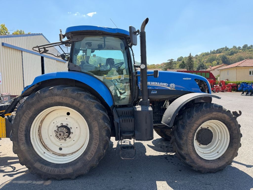 Tracteur NEW HOLLAND T7.235 AC       - photo slide 8