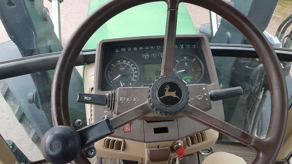 Tracteur chargeur JOHN DEERE 6810 TLS - photo slide 20