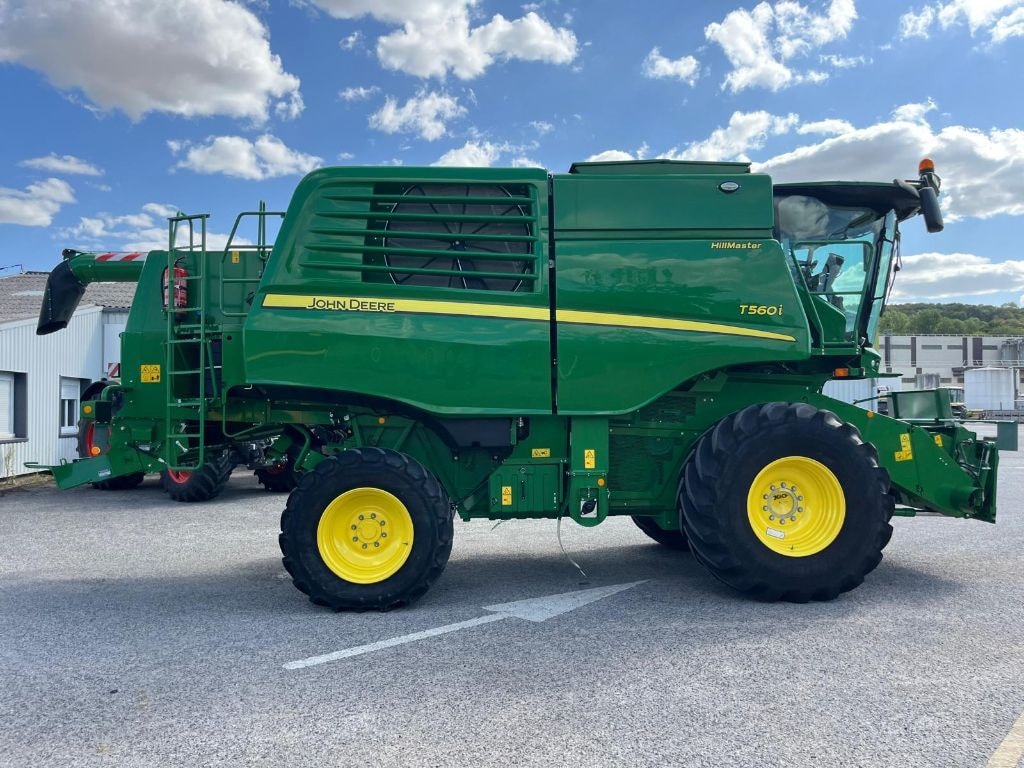 Moissonneuse JOHN DEERE T560i HILLMASTER - photo slide 8