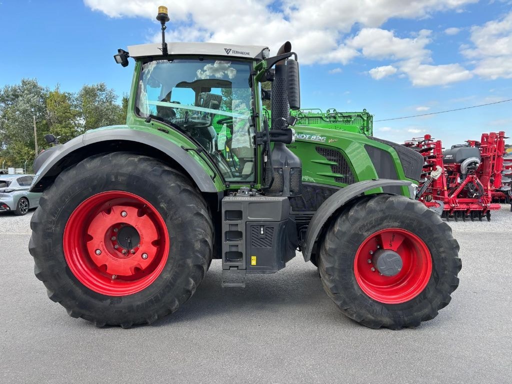 Tracteur FENDT 826 VARIO PROFI + - photo slide 4