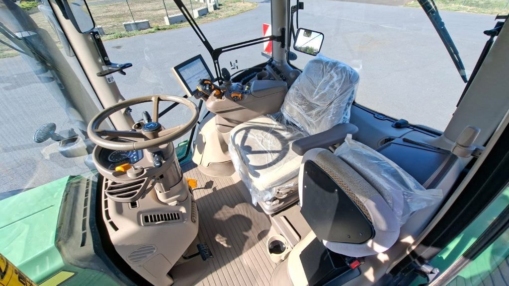 Tracteur JOHN DEERE 6250R - photo slide 9