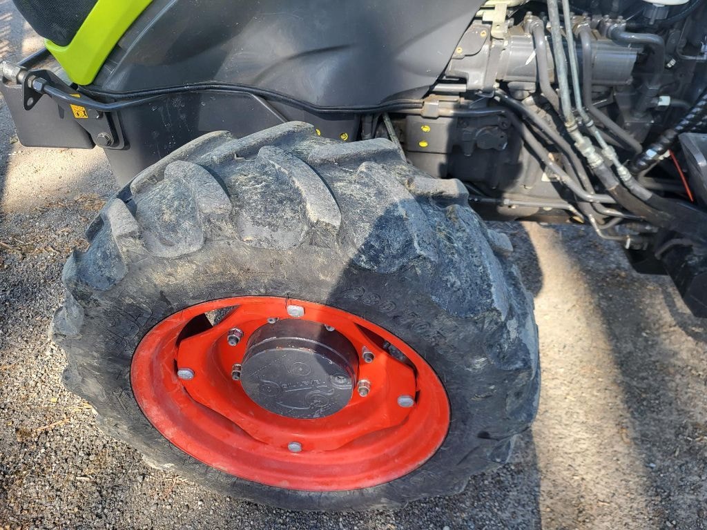 Tracteur CLAAS Nexos 240 F - photo slide 11