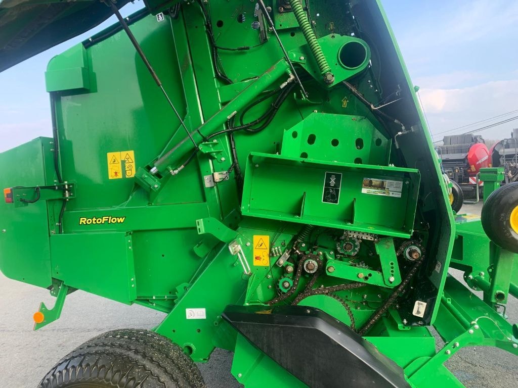 Presse balles rondes JOHN DEERE 854 Spécial Édition pic up 2.20m  - photo slide 18