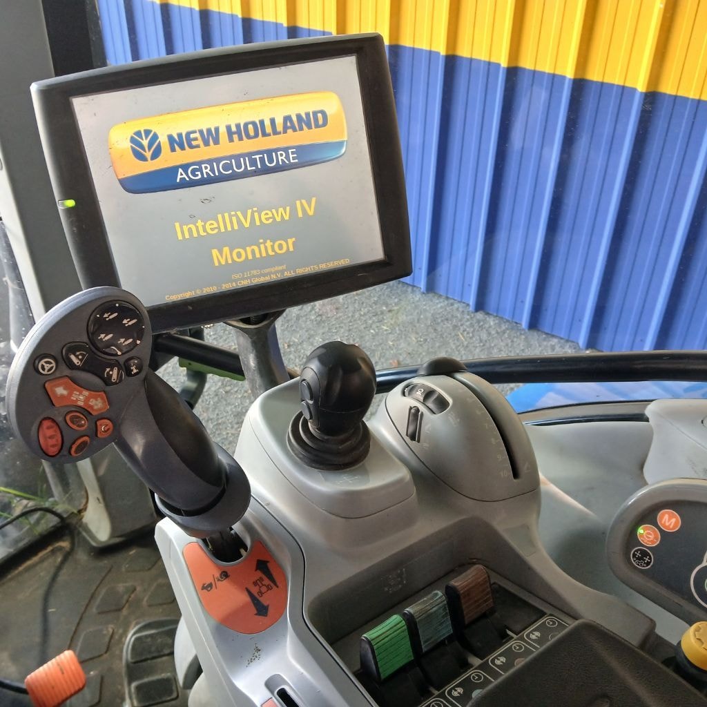 Tracteur NEW HOLLAND T6.160 - photo slide 12