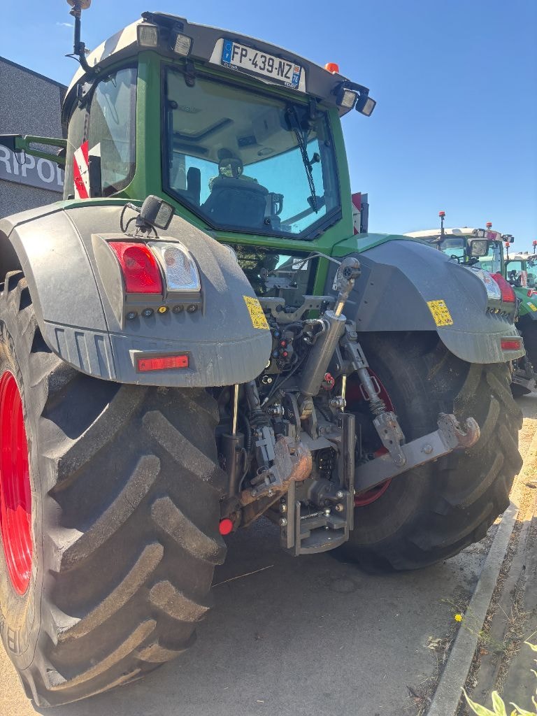 Tracteur FENDT 824 VARIO PROFI + - photo slide 7