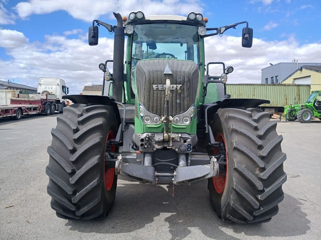 Tracteur FENDT 826 VARIO - photo slide 2