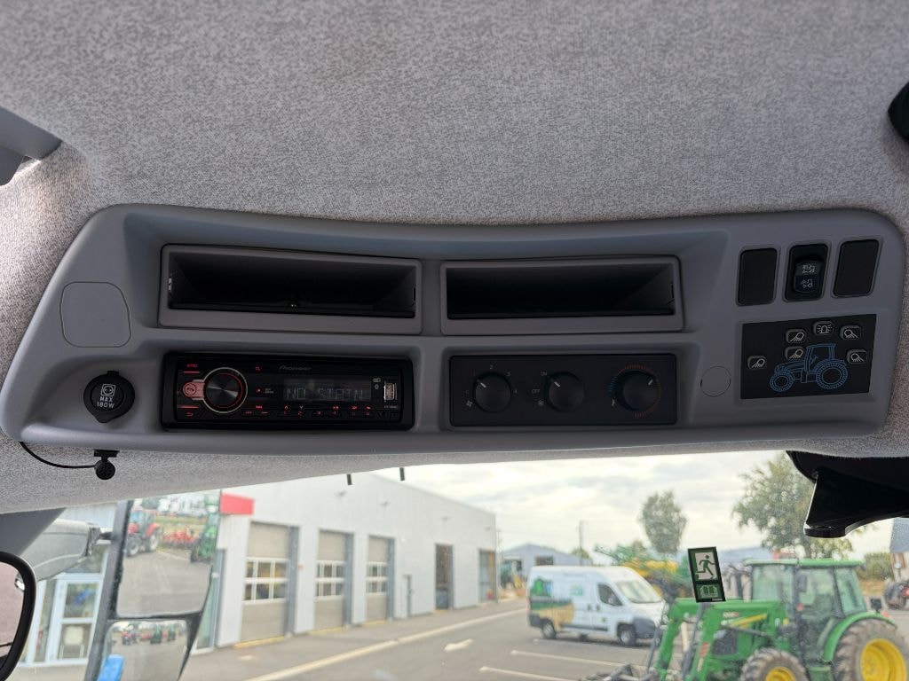 Tracteur chargeur NEW HOLLAND T6.160 - photo slide 3