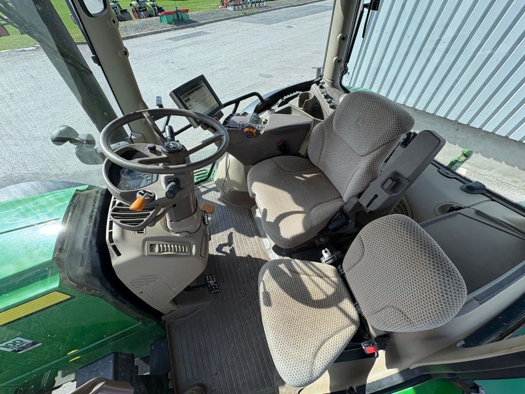 Tracteur JOHN DEERE 6215R - photo slide 9