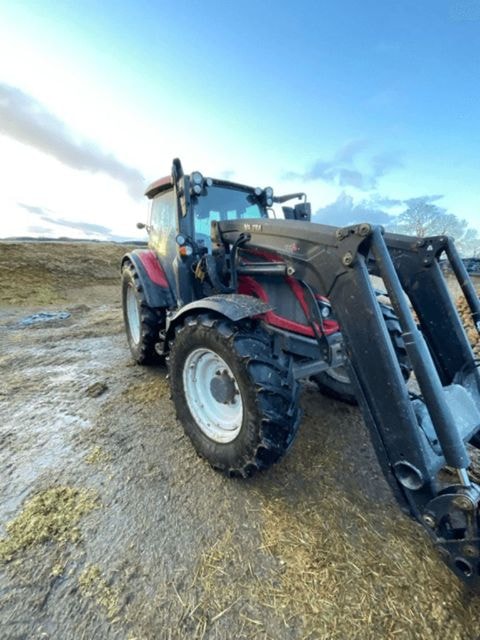 Tracteur chargeur VALTRA N104 - photo slide 7