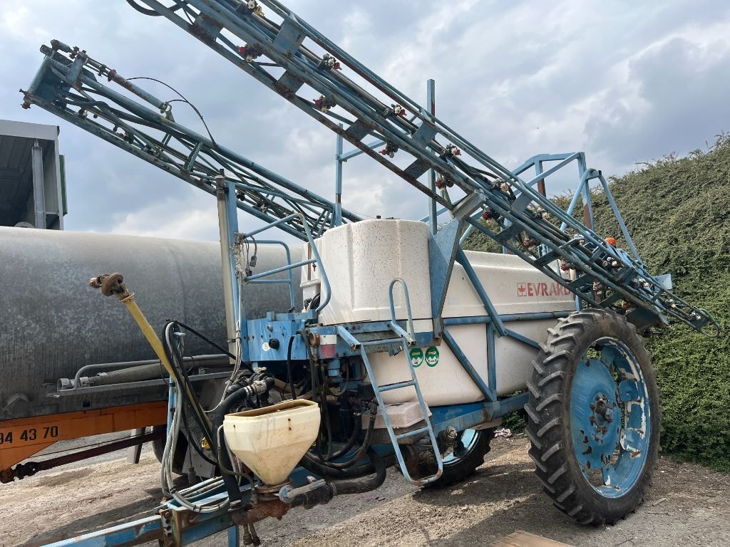 Pulverisateur EVRARD T2500 - photo slide 15