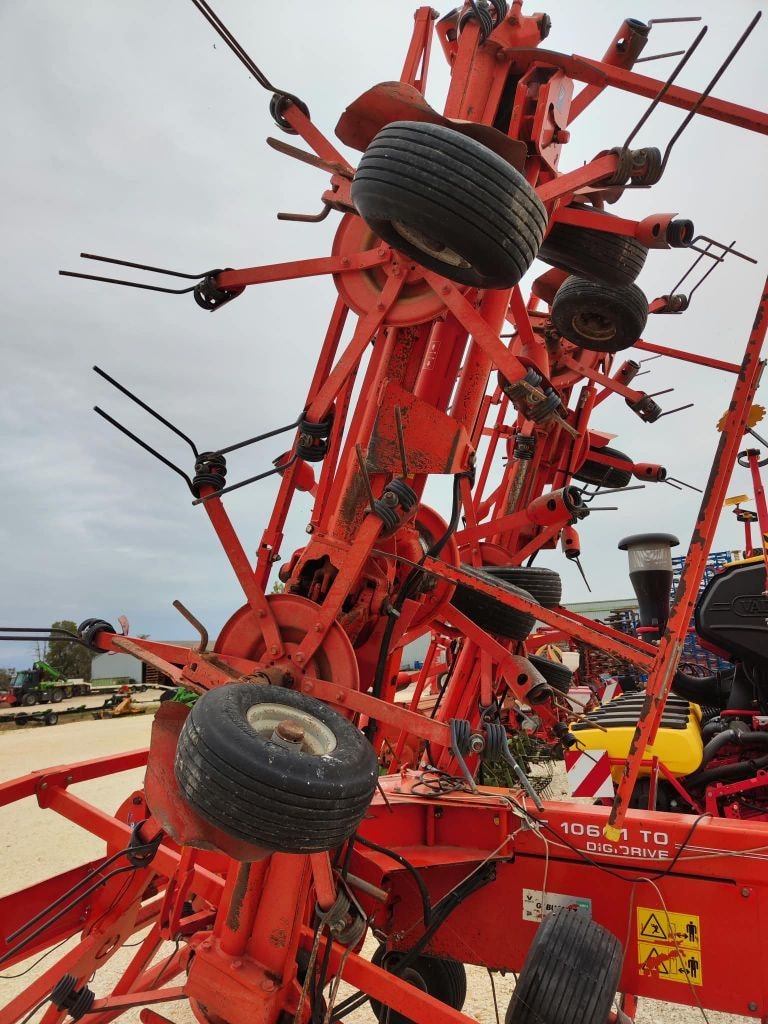 Faneuse KUHN GF 10601 TO - photo slide 6
