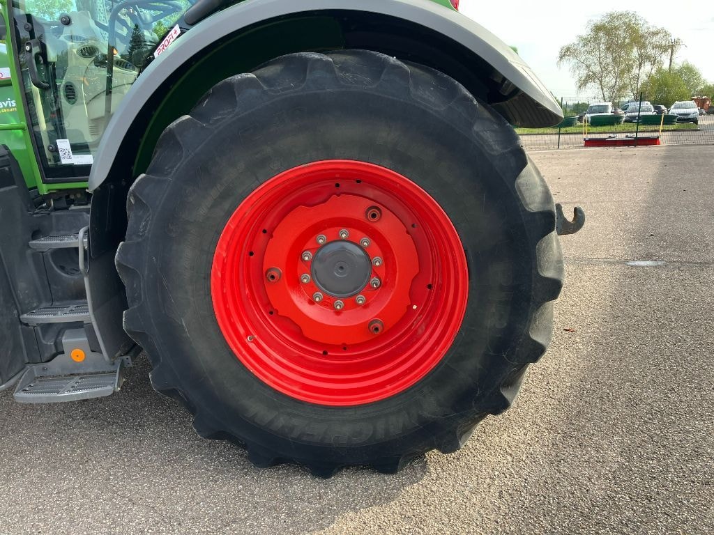 Tracteur FENDT 724 VARIO PROFI + - photo slide 32