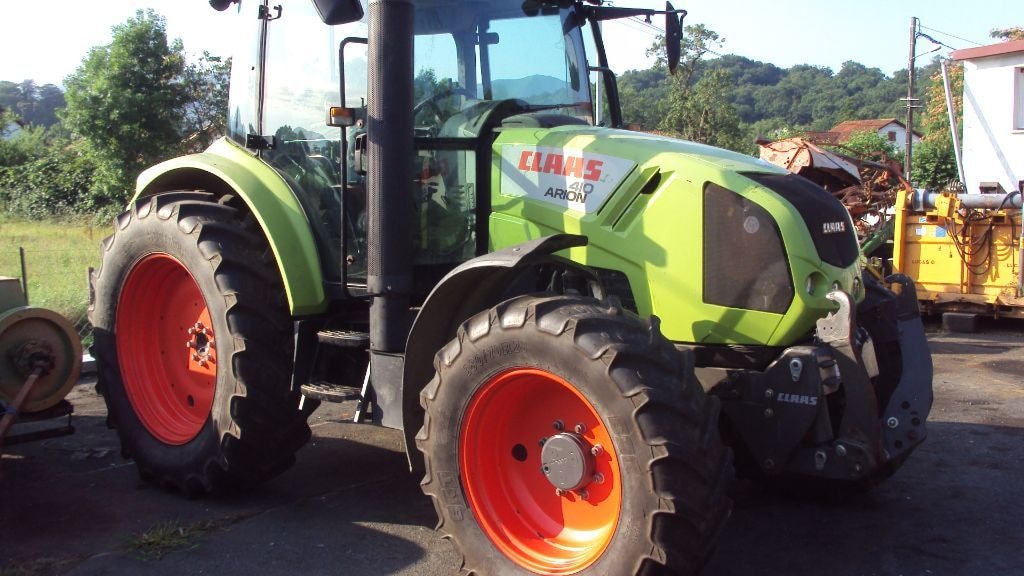 Tracteur CLAAS ARION 410 - photo slide 1