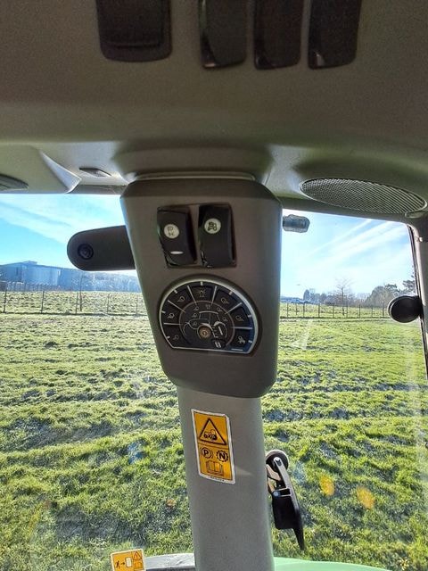Tracteur DEUTZ FAHR 6165 - photo slide 13